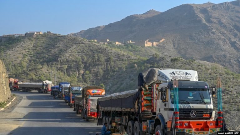 دنېشن:د افغانستان او پاکستان ترمنځ سوداګري ۶۶ سلنه کمه شوې