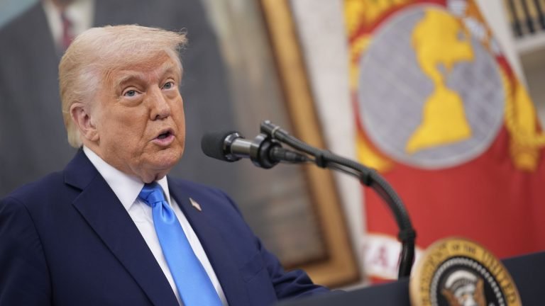 ډونالډ ټرمپ:که ایران سره خبرو نتیجه ورنکړه؛ نو پوځي اقدام به وکړم