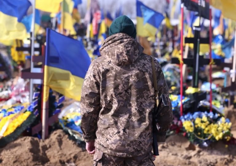 اوکرین؛کیف کې د روسیې بریدونو ۸ کسان وژلي