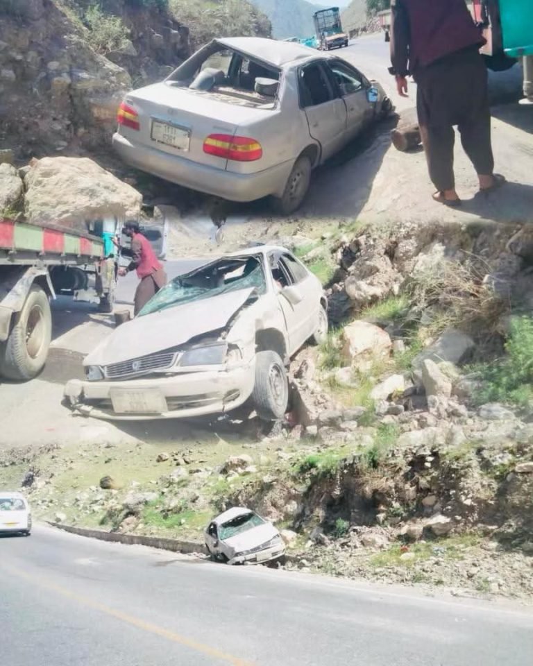 د کابل ـ جلال پر لویه لار؛ترافیکي پېښې یوه مېرمن وژلې او ۷ تنه نور ټپیان دي