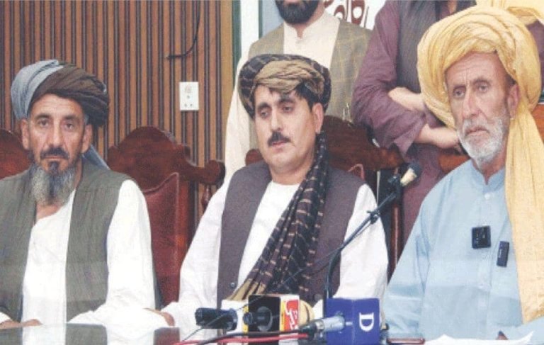 پاکستان کې د افغان کډوالو مشر:پاکستان دې د افغان کډوالو د ایستلو پرېکړه له سره و ارزوي