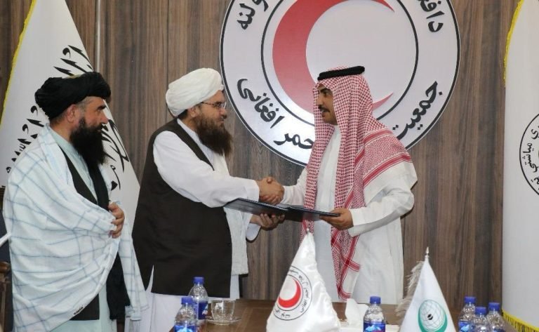 د اسلامي همکاریو سازمان؛د زړه ناروغه ۳۰ افغان ماشومانو د درملنې هوکړه لیک لاسلیک کړ