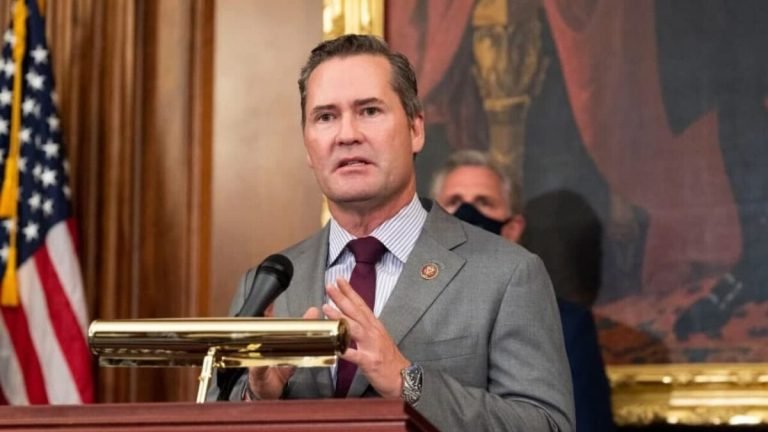 مایک والتز:ترهګرې ډلې په امریکا د برید پلان لري