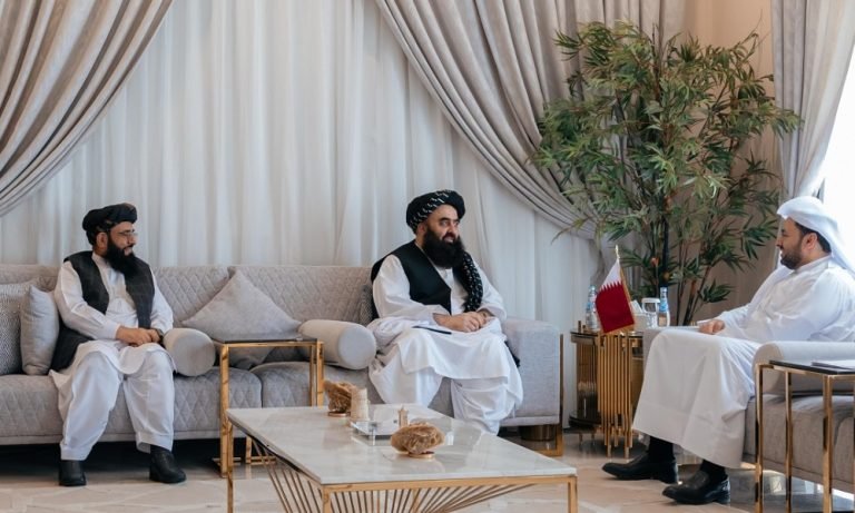 امیرخان متقي؛د قطر د بهرنيو چارو مرستیال وزیر سره د افغانستان پر وضعیت خبرې کړې