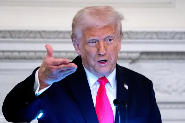 ډونالډ ټرمپ:حماس د غزې له وګړو او امبولانسونو د جګړې د سپر په توګه کار اخلي