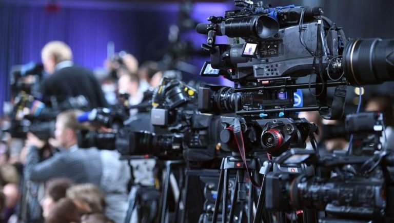 د طالبانو حکومت؛جوزجان، پروان او زابل کې خبریالان د ساکښو له تصویر اخیستو منع کړي