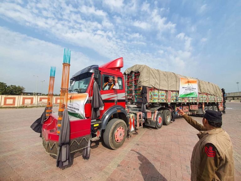 هند:واګه بندر کې د افغانستان د وچو مېوو بندو لاریو ته دغه هېواد ته د ننوتلو اجازه ورکوو