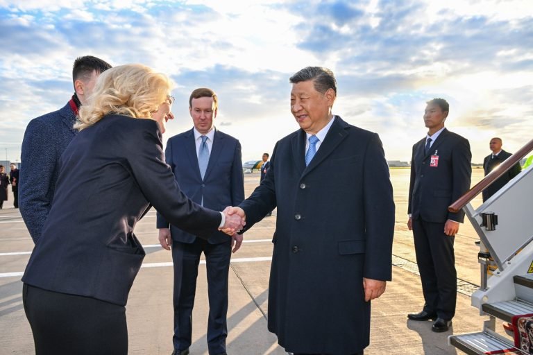 د چین ولسمشر؛د ولادیمیر پوتین د لیدو لپاره مسکو ته ولاړ