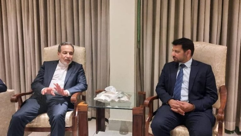 د هند او پاکستان کړکیچ؛ عباس عراقچي اسلام اباد ته په رسمي سفر تللی