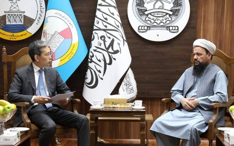 عبداللطیف منصور د چین سفیر ته:ارزګان او پکتیا کې د برېښنا پروژو په تطبیق کې راسره مرسته وکړئ