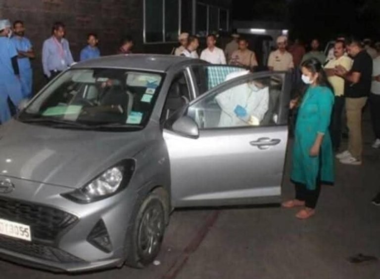 هند؛د زیاتو پورونو له کبله د یوې کورنۍ ۷ غړو ځان‌وژنه کړې