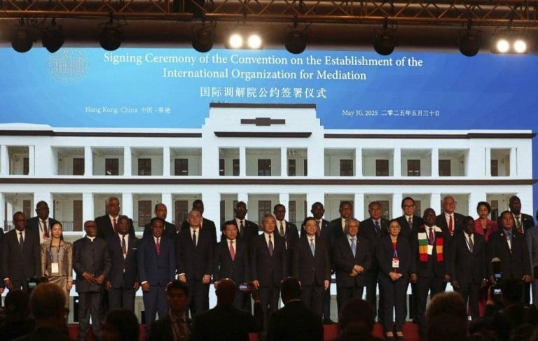 پاکستان له افغانستان سره؛د اړیکو د پراختیا لپاره د چین منځګړیتوب منلی