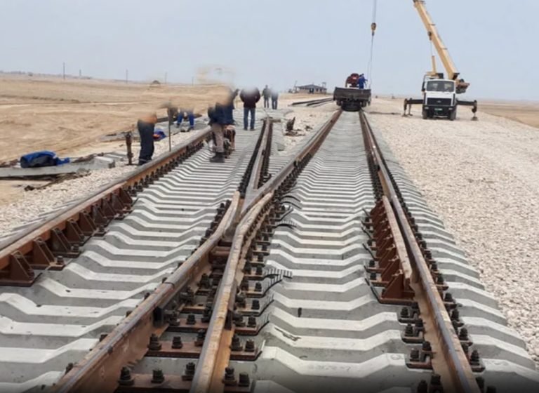 ایران:غواړو چې سږکال افغانستان ته ۵۰۰ زره ټنه ټرانزیټي توکي د اورګاډي له لارې ولیږو