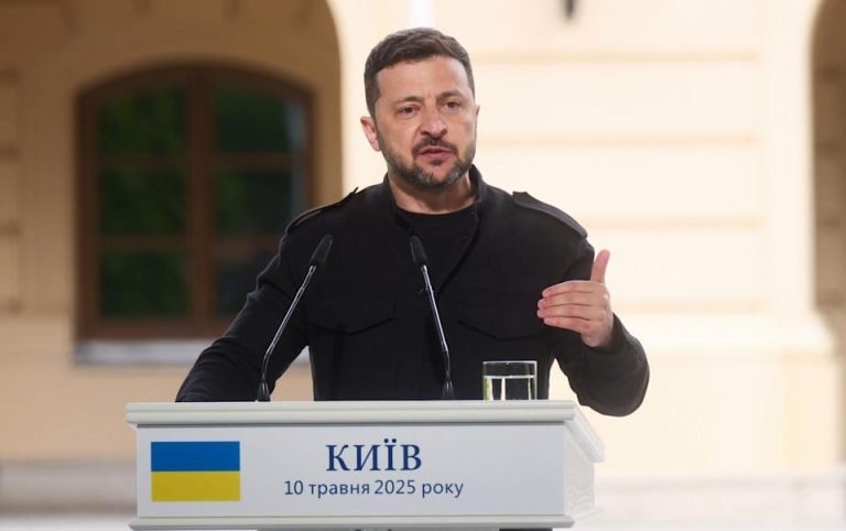 زلېنسکي:پوتین خبرو ته حاضر نه شو او د استازي رالېږل یې نمایشي بڼه لري