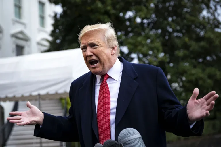 ډونالډ ټرمپ:پوتین لیونی شوی او دا کړنې به د روسیې د زوال لامل شي