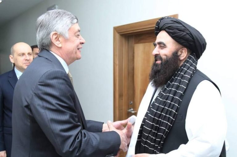 د ای ای ار مجله؛طالبانو له روسیې سره په سفارتي کچه د دیپلوماتیکو اړیکو پر پراختیا خبرې کړې