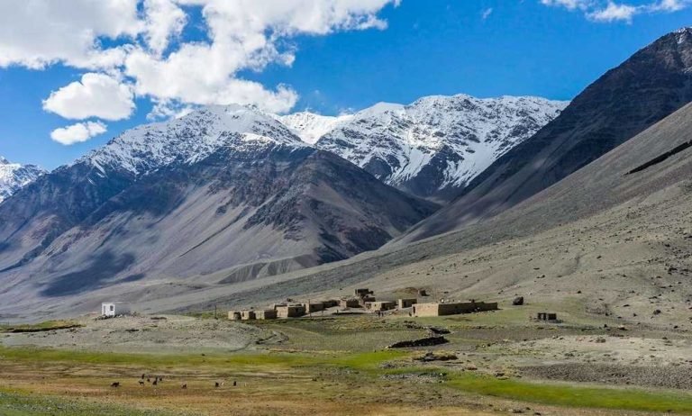 د طالبانو حکومت:د واخان سړک دویم فاز چارې پیل شوې