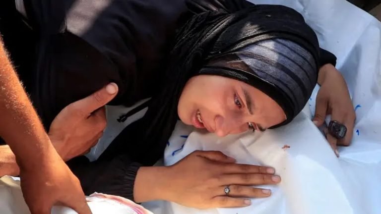 الجزیره:په غزه کې د اسراییلو تازه بریدونو ۷۴ تنه وژلي