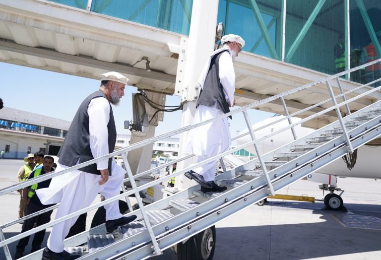 د طالبانو حکومت اداري مرستیال؛مولوي عبدالسلام حنفي د یو پلاوي په مشرۍ چین ته ولاړ