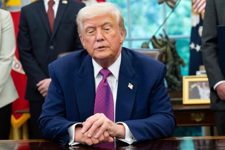 د ټرمپ اداره؛د ۳۶ نورو هېوادونو د وګړو د سفر پر احتمالي بندیز غور کوي