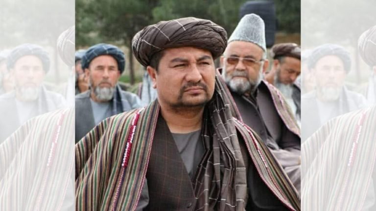 ځایي سرچینې:نامعلومه وسله‌والو پخوانی ولسوال او د فاریاب د ولایتي شورا منشي محمد صالح وژلی