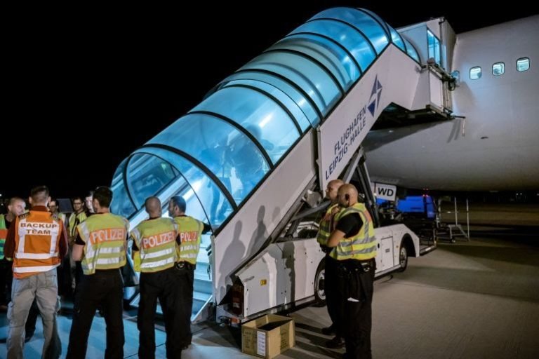 د آلمان د زاکسن ایالت وزیر:درې افغان پناه‌ غوښتونکي له اېستنې مخکې تښتېدلي