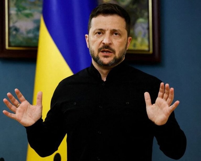 زلنسکي:د اوکراین او روسیې د سولې خبرې د چهارشنبې په ورځ په ترکیه کې پیلېږي