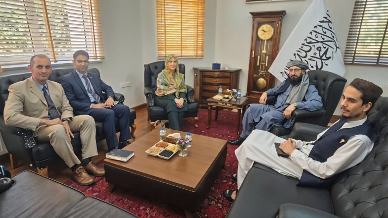 ترکمنستان؛د طالبانو حکومت سفیر د پاکستان له سفیرې سره د افغانستان په اړه خبرې کړې