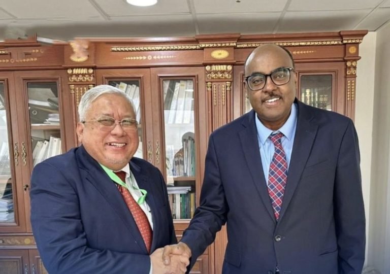 د افغانستان لپاره؛د اسلامي همکاریو سازمان او مالیزیا ځانګړو استازو د دوحې کاري ډلې په اړه خبرې کړې