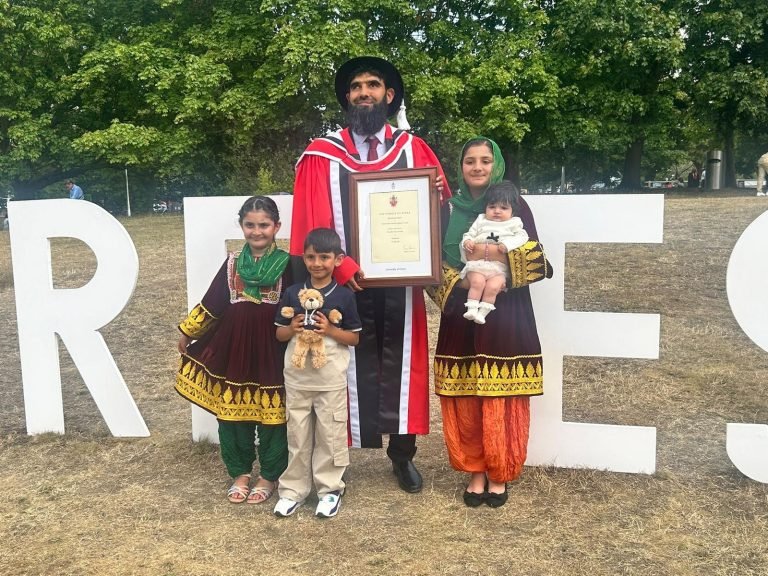 ایسېکس پوهنتون؛د ځغاستې افغان لوبغاړي ولي محمد نوري ته افتخاري دوکتورا ورکړه