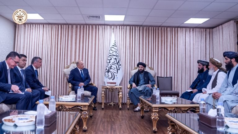 د طالبانو حکومت د دفاع وزارت:یعقوب مجاهد د ازبکستان له استخباراتي مشر سره پر امنیتي همکاریو خبرې کړي