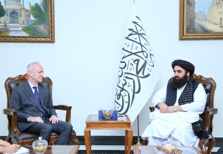 امیر خان متقي د خوړو نړیوال سازمان مشر ته:د بشري مرستو تر څنګ پرمختیایي برخو کې هم مرسته راسره وکړئ