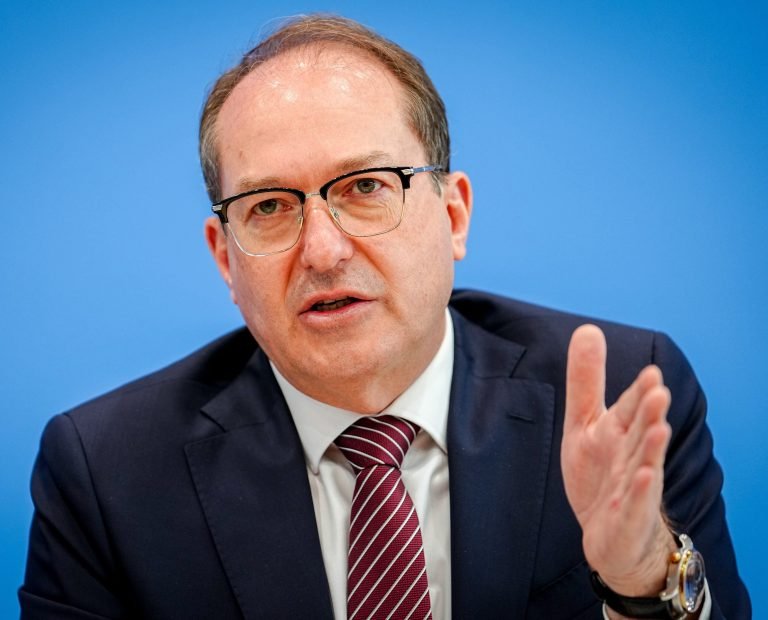 د جرمني د کورنیو چارو وزیر:جرمني کې د افغانستان قونسلګري د طالبانو حکومت ته سپارو