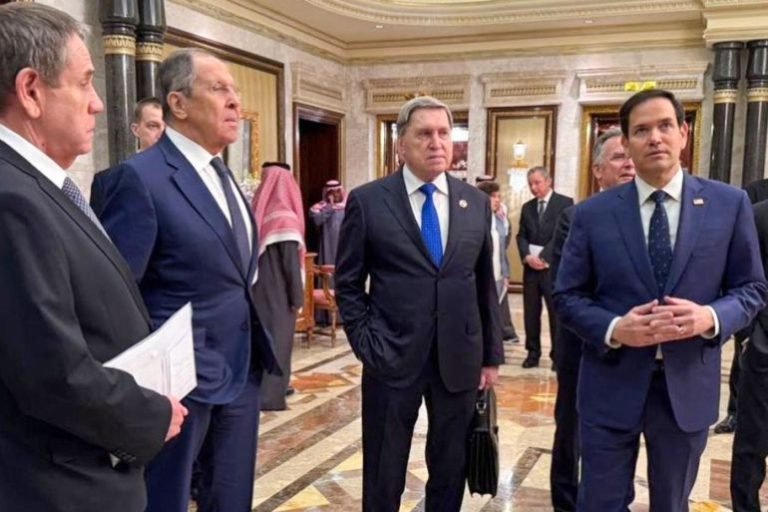 د آسیآن د بهرنیو چارو وزیرانو غونډه؛امریکا او مالیزیا د ملکي اټومي همکارۍ تفاهم لیک لاسلیک کړ