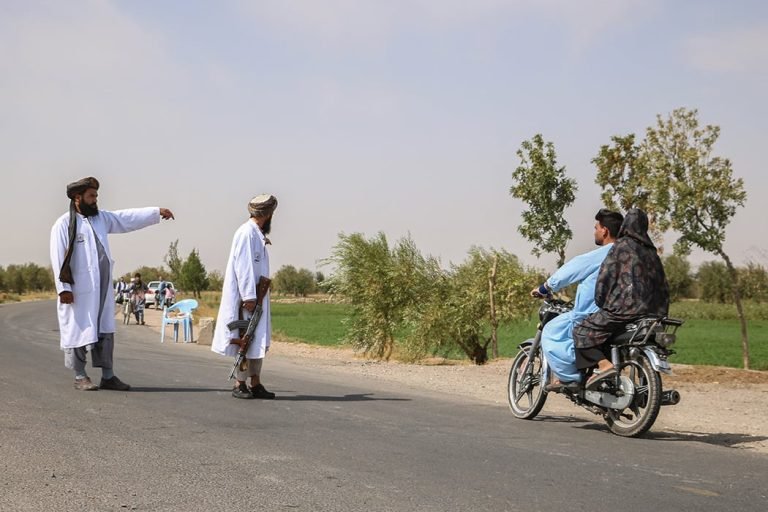 د ازادۍ په نوم جبهه:د طالبانو د امربالمعروف له کسانو څخه د نجونو د ځورولو غچ اخلو