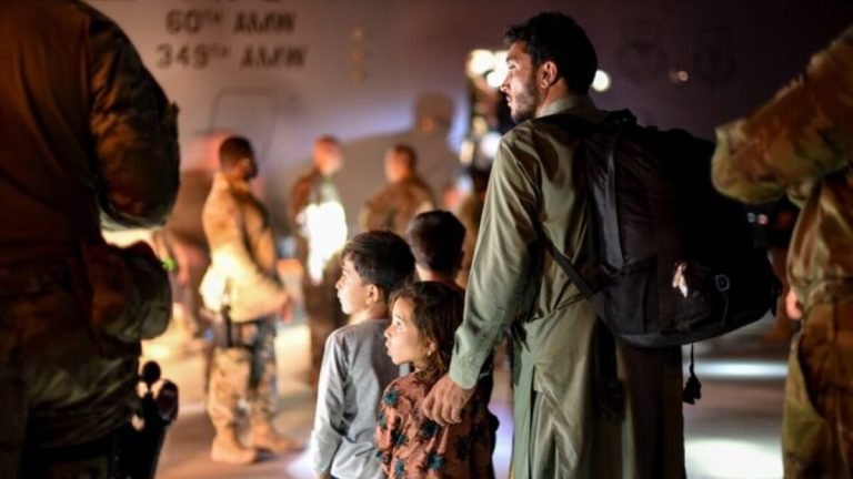 امریکایي محکمې؛د افغان کډوالو په اړه د ټرمپ حکم ځنډولی دی