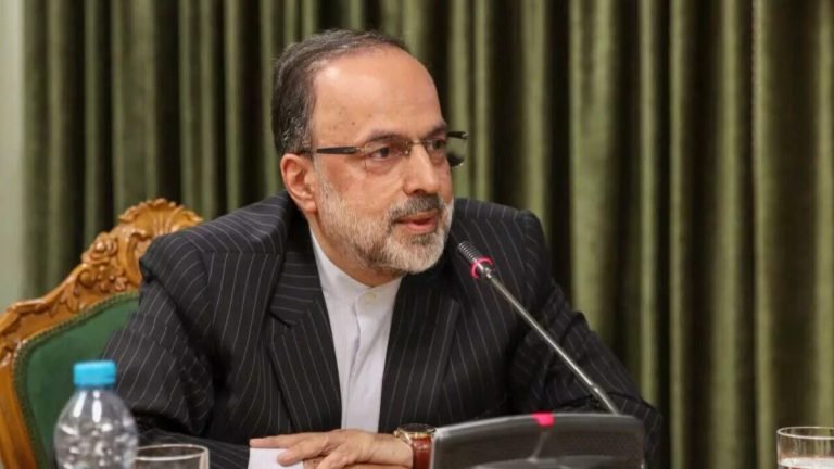 ایران:د افغان کډوالو د وتلو نېټه د سنبلې تر پنځلسمې وځنډېده