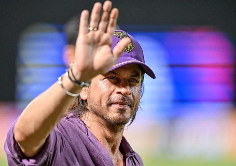 شاهرخ خان؛د فلمبردارۍ پر مهال له ټپي کېدو وروسته د درملنې لپاره امریکا ته انتقال شوی