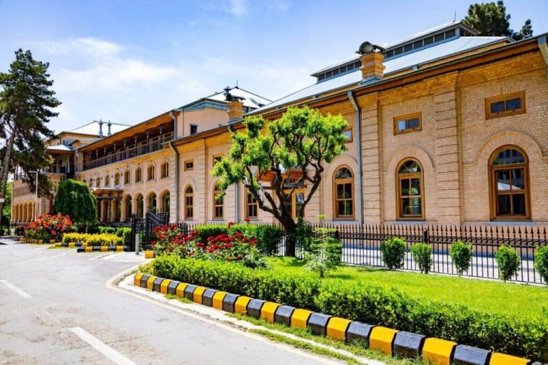 د طالبانو حکومت د بهرنیو چارو وزارت:نن کابل د ازبکستان-افغانستان-پاکستان د اورګاډي د پروژې درې‌ اړخیزه غونډې کوربه‌توب کوي