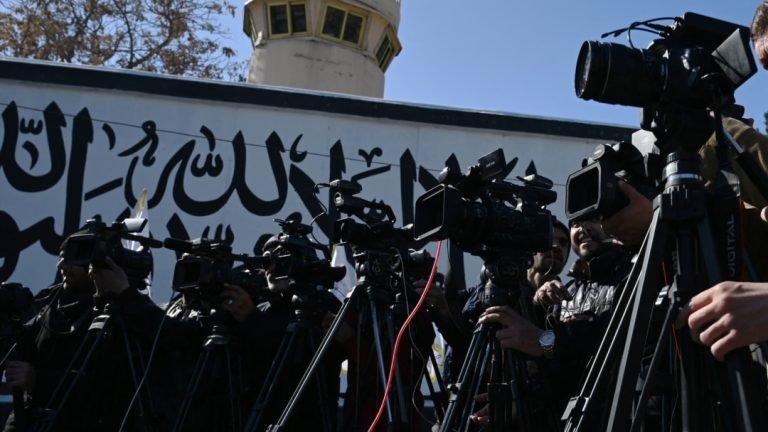 د خبریالانو نړیوال فدراسیون؛د طالبانو د حکومت لخوا تېره میاشت لږ تر لږه اووه خبریالان نیول شوي