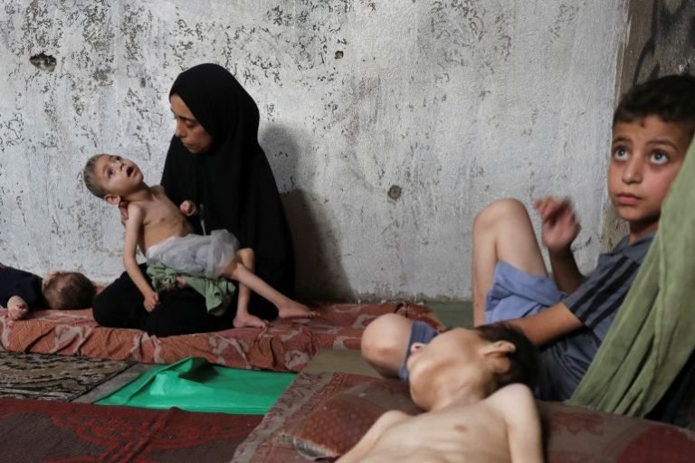 غزه؛د لوږې له امله د مړو شویو کسانو شمېر ۱۷۵ تنو ته رسېدلی