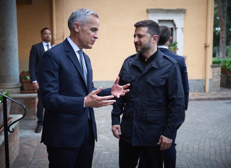 د کاناډا لومړی وزیر؛د اوکراین د خپلواکۍ د ورځې نمانځلو ته کیېف ته ولاړ