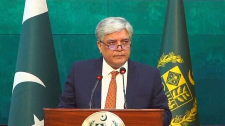 د پاکستان د بهرنیو چارو وزارت:د طالبانو له حکومت سره مو اړیکې د سفیر تر کچې لوړې شوي؛ خو د بیرغ پرېکړه به وارزول شي