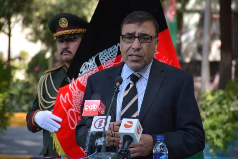 شاه محمود میاخېل د پاکستان بریدونو ته په اشارې؛له تاریخ زدکړه وکړئ؛ غمیزې په کاذب غرور نه ختمیږي