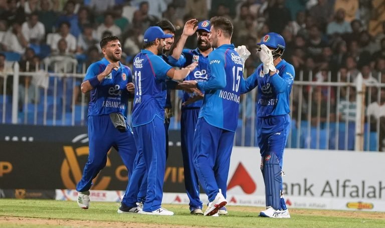 افغان کرکټ ملي لوبډلې؛د درې اړخیزو لوبو لړۍ کې پاکستان لوبډلې ته ماتې ورکړه