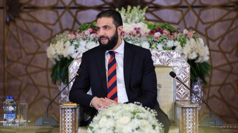 احمد الشرع:د ایران اړوند ملېشې او حزب‌الله مو له سوریې ایستلي