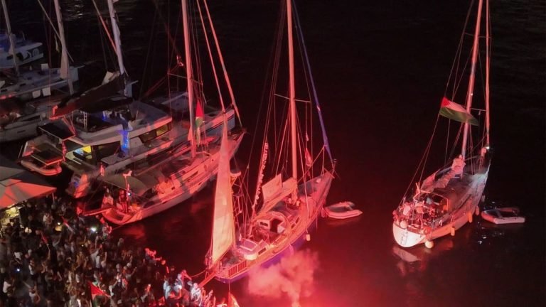 په یوناني اوبو کې؛د غزې د مرستندویه کاروان پر بېړیو ډرون برید شوی