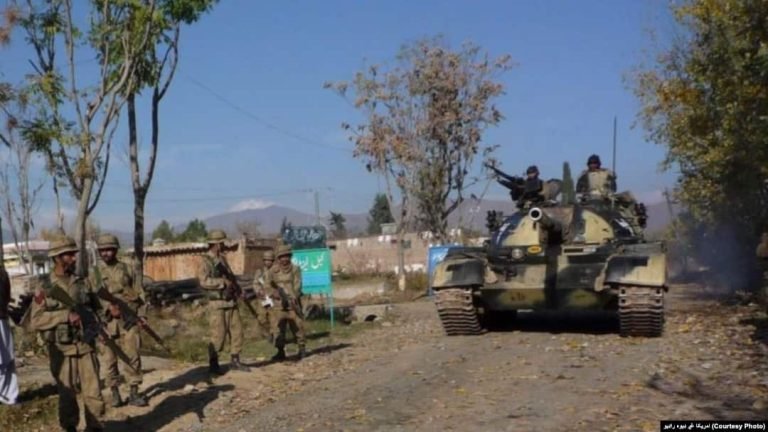 پاکستان؛سوات کې د پوځیانو او ټي‌پي‌پي ترمنځ جګړه کې څلور پوځیان وژل شوي