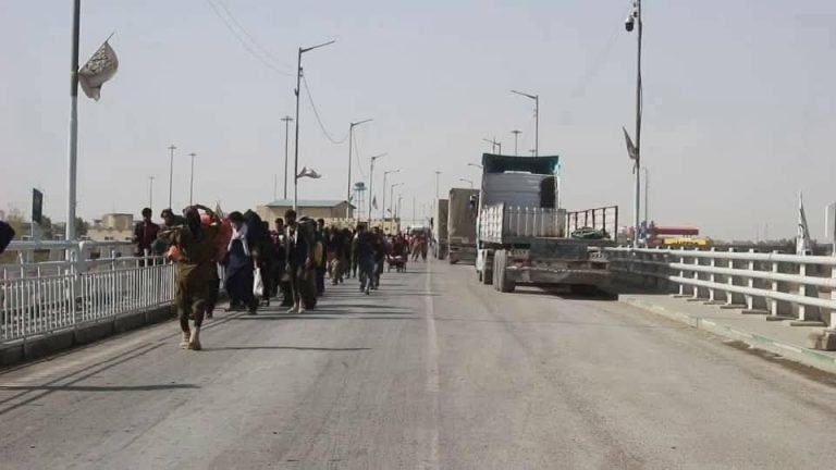 د افغانستان او ایران ترمنځ؛د وریښمو پل نن بېرته د تګ راتګ او انتقال پر مخ پرانېستل شو