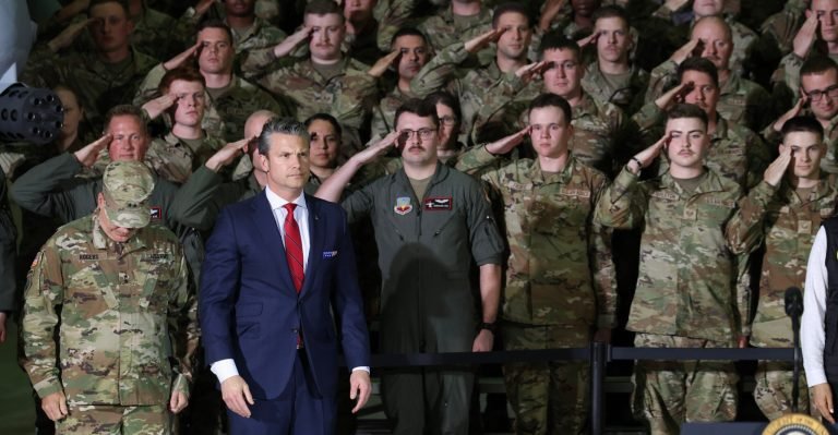 راپورونه:په امریکا او کندهار کې د محرمو پوځي غونډو د جوړېدو خبرونه خپاره شوي